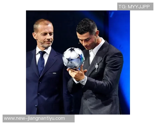 切费林盛赞C罗称其为历史最佳球员之一绝对名列前三位