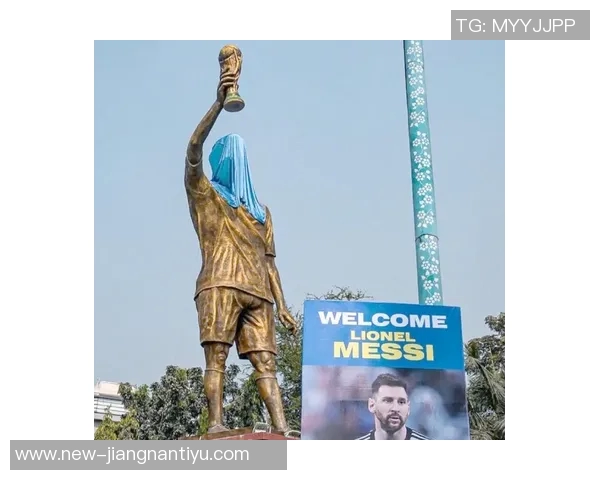 梅西将于12月13日在印度亮相参加表演赛身披10号球衣展现风采